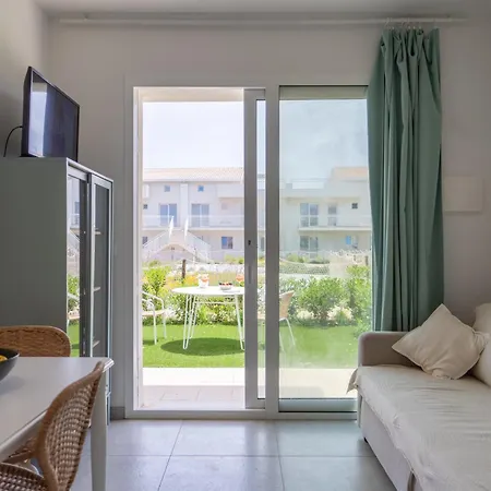 Guesthost - Borgo 84 - Nido Sul Mare 아파트